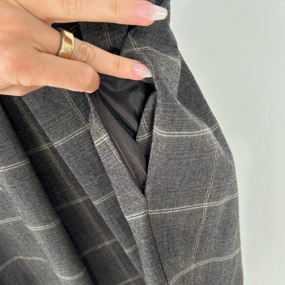 To The Max Dress - Picture 4 of 10